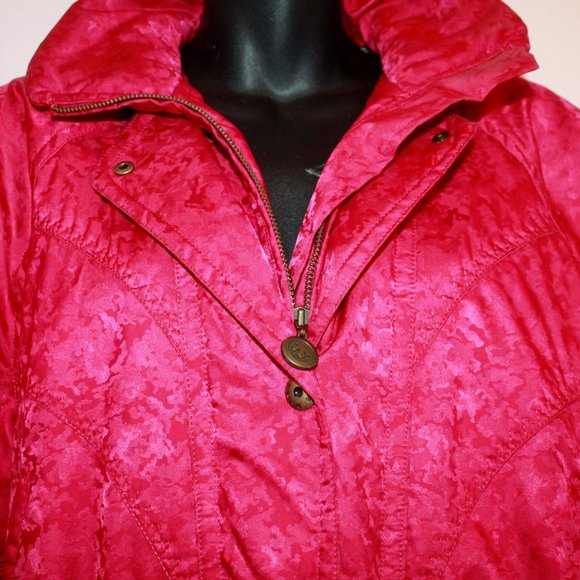 Descente Women's Fuchsia Ski Jacket - Picture 3 of 8